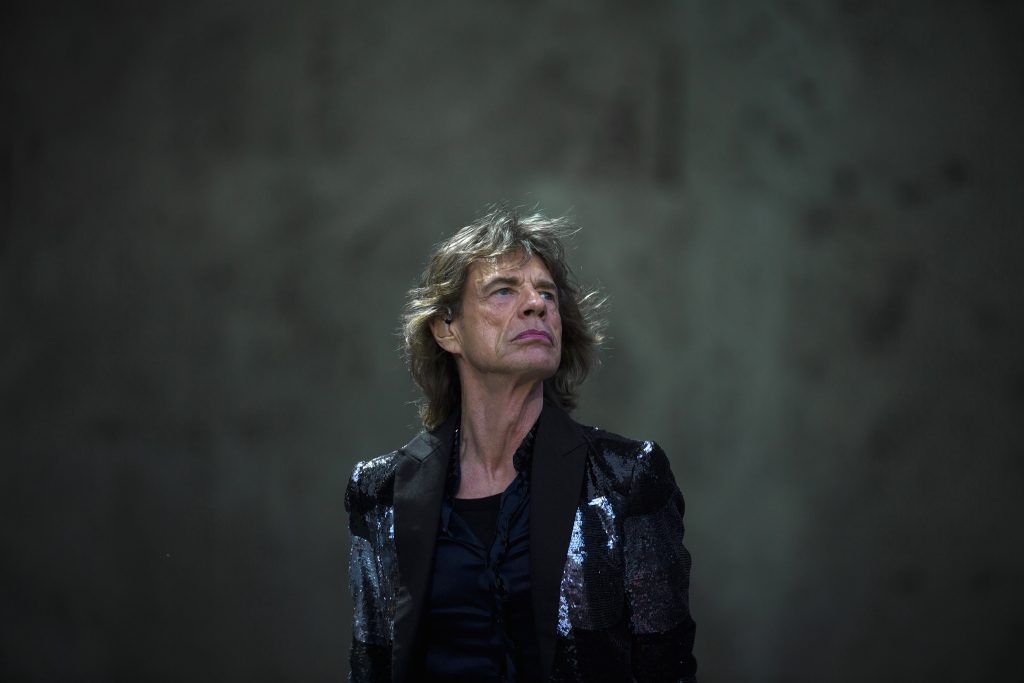 Ο Μικ Τζάγκερ έφτασε πολύ κοντά στον θάνατο το 1976, σύμφωνα με τη νέα βιογραφία των Rolling Stones