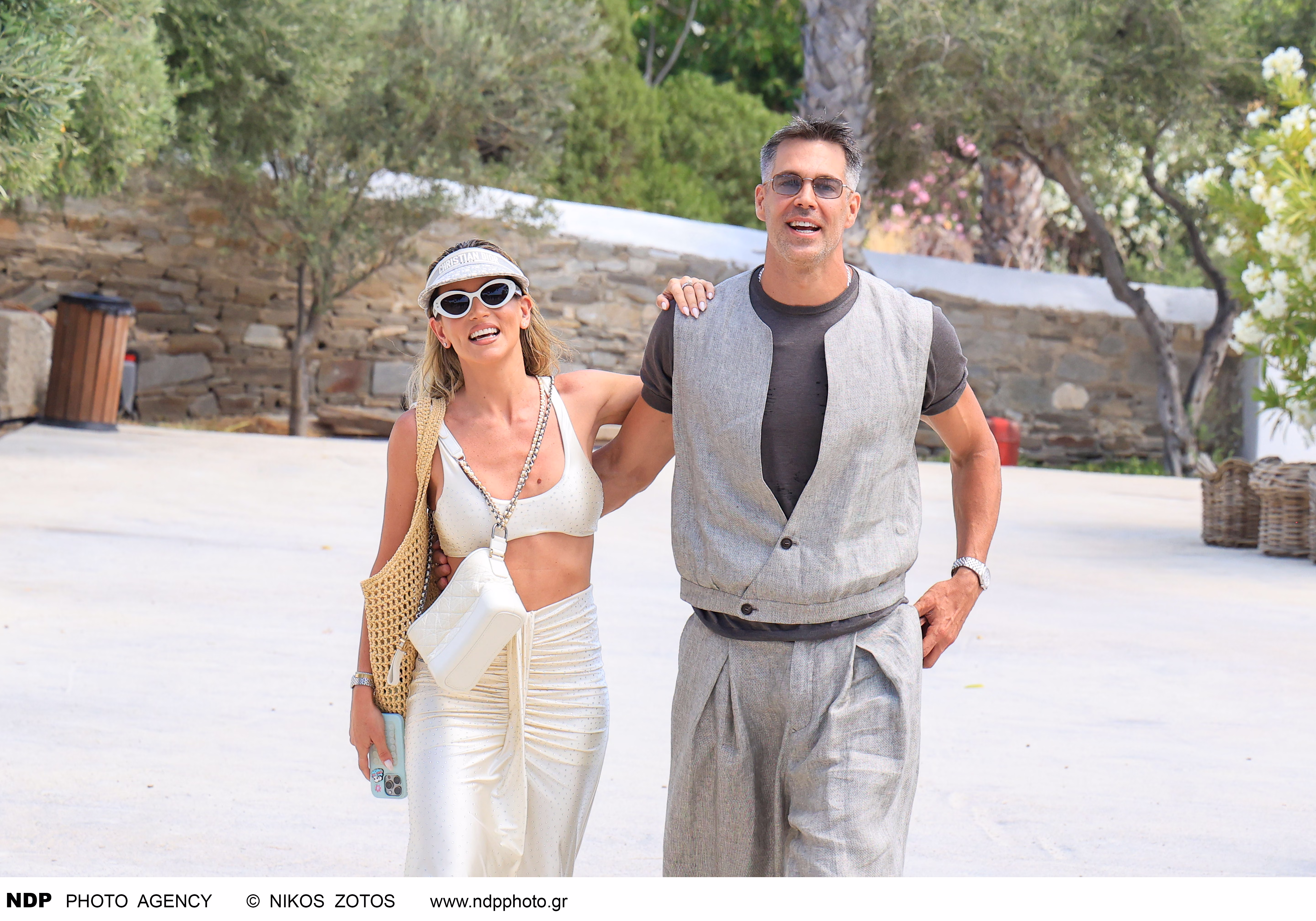 Αθηνά Οικονομάκου: Οι celebrities καλεσμένοι και το pre -wedding πάρτι στην Πάρο